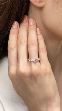 Nadia Ring 18K White Gold -Lustre Jewelry Shop 1080x1920 0005 Nadia ring WG 1