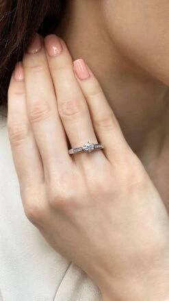 Katarina Ring 18K White Gold 11 Katarina Ring 18K White Gold -Lustre Jewelry Shop 1080x1920 0012 Katarina Ring WG 1