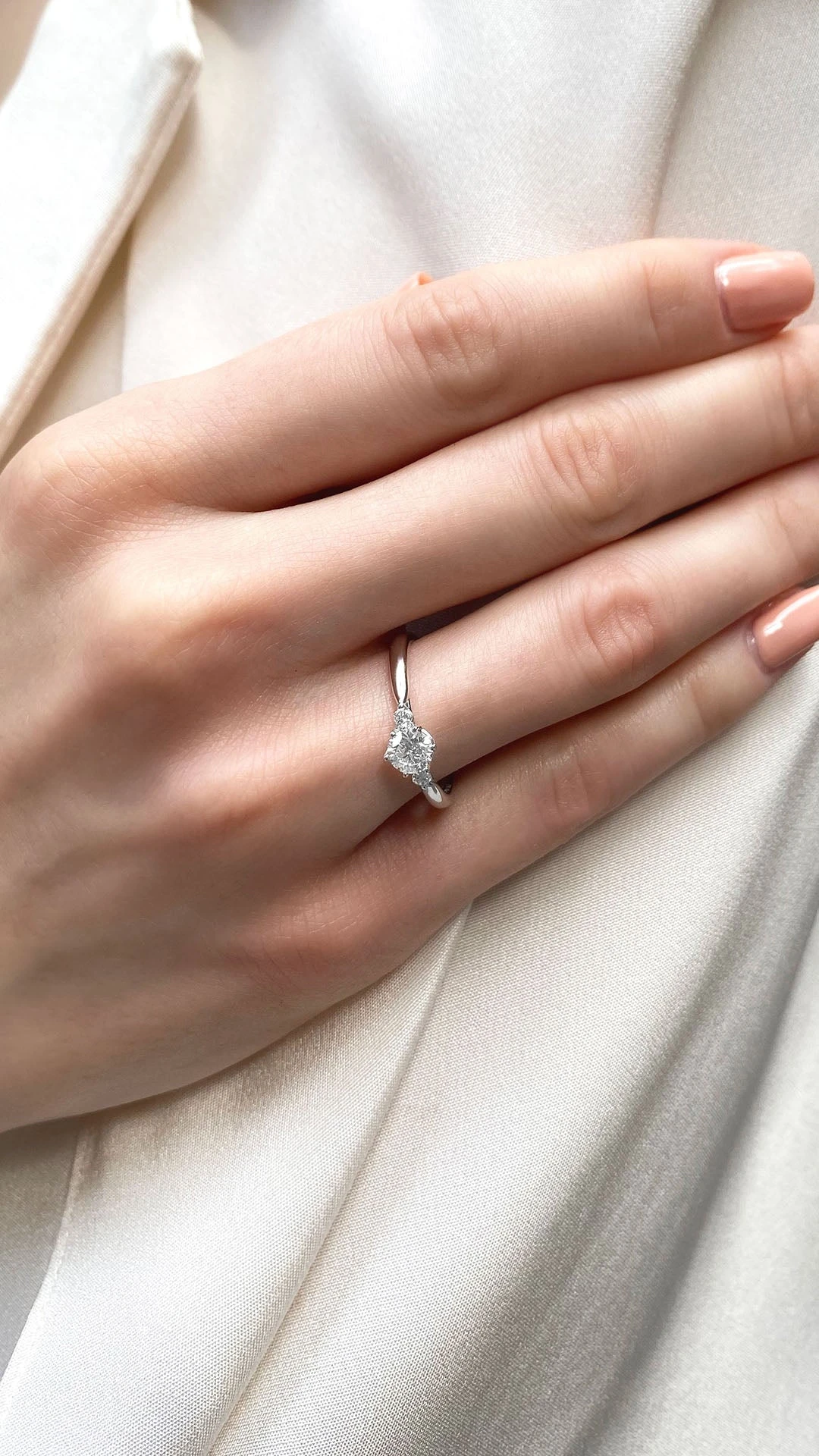 Adina Ring 18K White Gold 6 Adina Ring 18K White Gold - Image 4