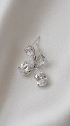 Arabella Earrings White Gold -Lustre Jewelry Shop ARABELLA EARRINGS WHITE GOLD 09KLS