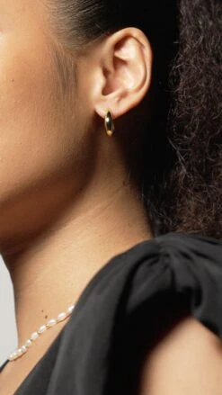 Lizzy Pearl Necklace 18K Gold Vermeil -Lustre Jewelry Shop Almond Shape Pearl Necklace 388382