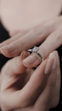 Beth Ring 18K White Gold -Lustre Jewelry Shop Beth Ring 18K White Gold 31313123 4a05759c cce2 4397 b5cf 52354a1e4298