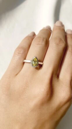 Bianca Ring 0.50ct 18K White Gold Yellow Sapphire
