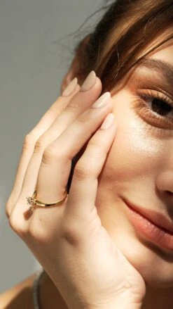 Caroline Ring 18K Yellow Gold -Lustre Jewelry Shop CAROLINE RING 18K YELLOW GOLD 94SS 642c3a46 8b13 480f a618 745c2262b8d2