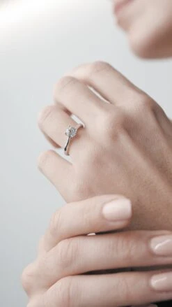 Caroline Ring 0.43ct 18K White Gold 29 Caroline Ring 0.43ct 18K White Gold -Lustre Jewelry Shop CAROLINE RING WHITE 333832220101