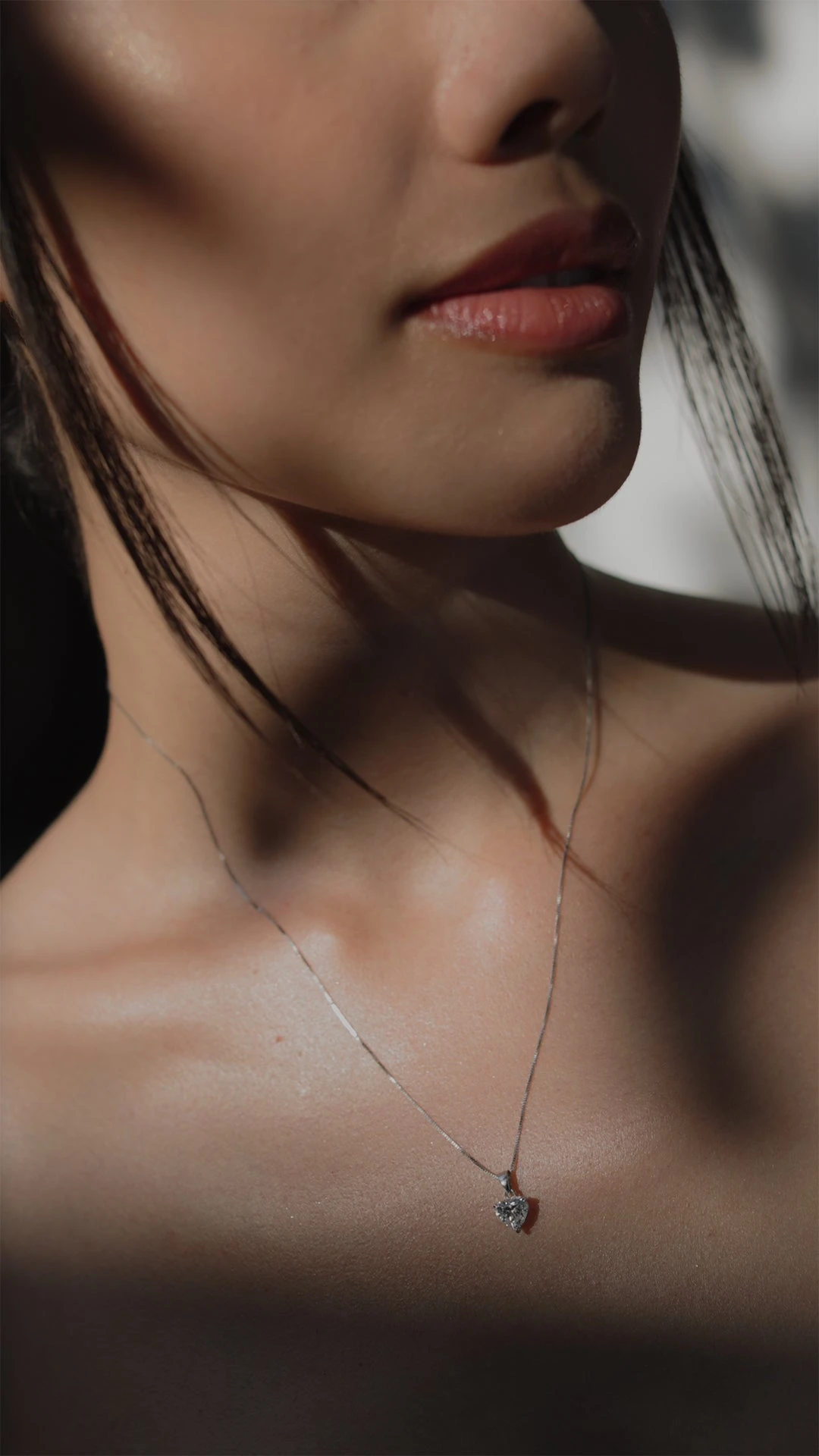 Camden Heart Pendant White Gold 15 Camden Heart Pendant White Gold - Image 13