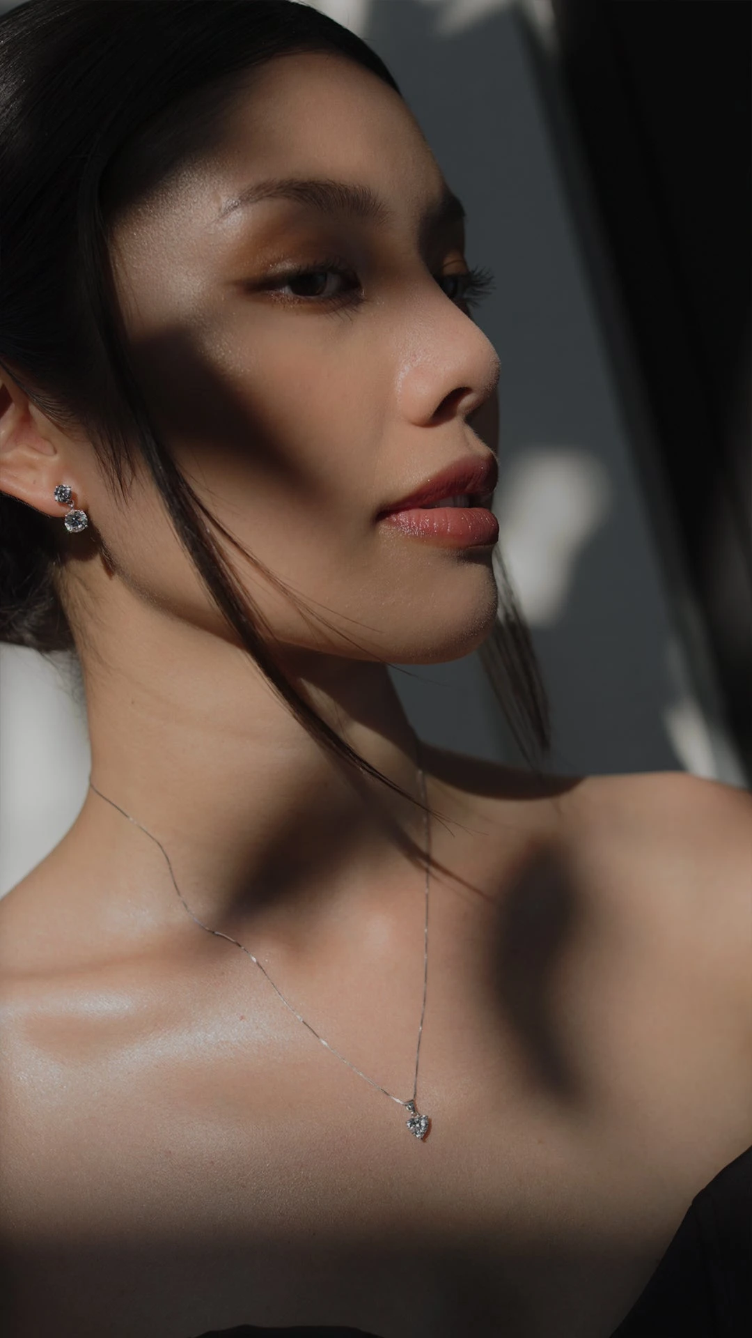 Camden Heart Pendant White Gold 9 Camden Heart Pendant White Gold - Image 7