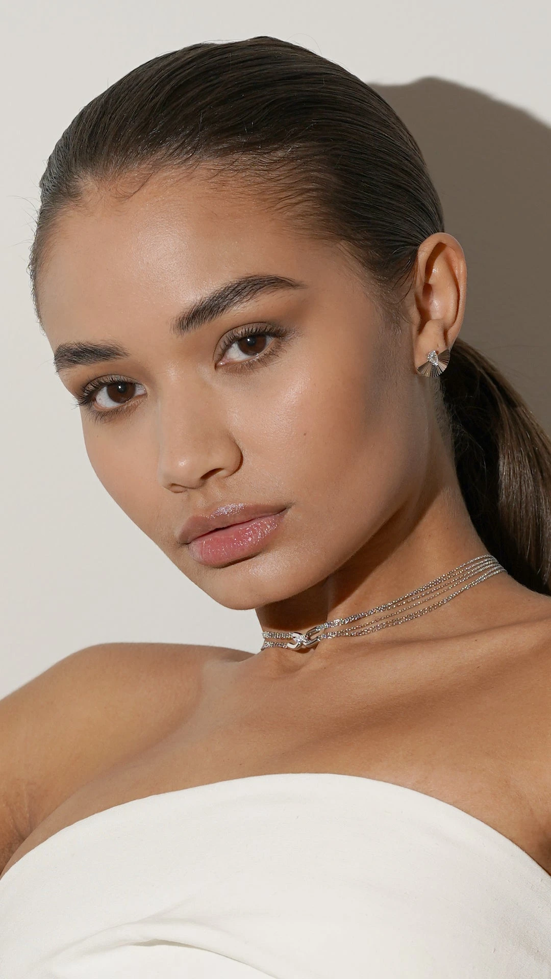 Cyndi Necklace White Gold Plated 7 Cyndi Necklace White Gold Plated - Image 5