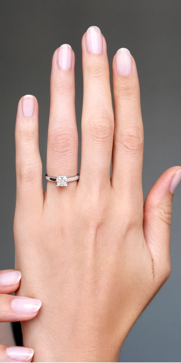 Charlotte Ring 18K White Gold 5 Charlotte Ring 18K White Gold - Image 3