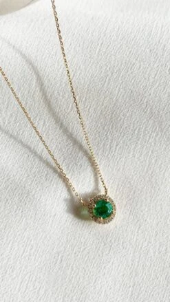 Cory Necklace 18K Yellow Gold Emerald -Lustre Jewelry Shop CoryNecklace EM YG Still1 5adfa55b 7ad5 4590 be0a cbe2b5145a4b