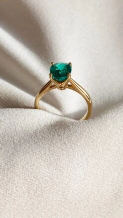Dakota Ring 18K Yellow Gold Emerald -Lustre Jewelry Shop DakotaRing EM YG Still3 775eb6f2 a63c 40f9 a51e 6e2ca999d6b2