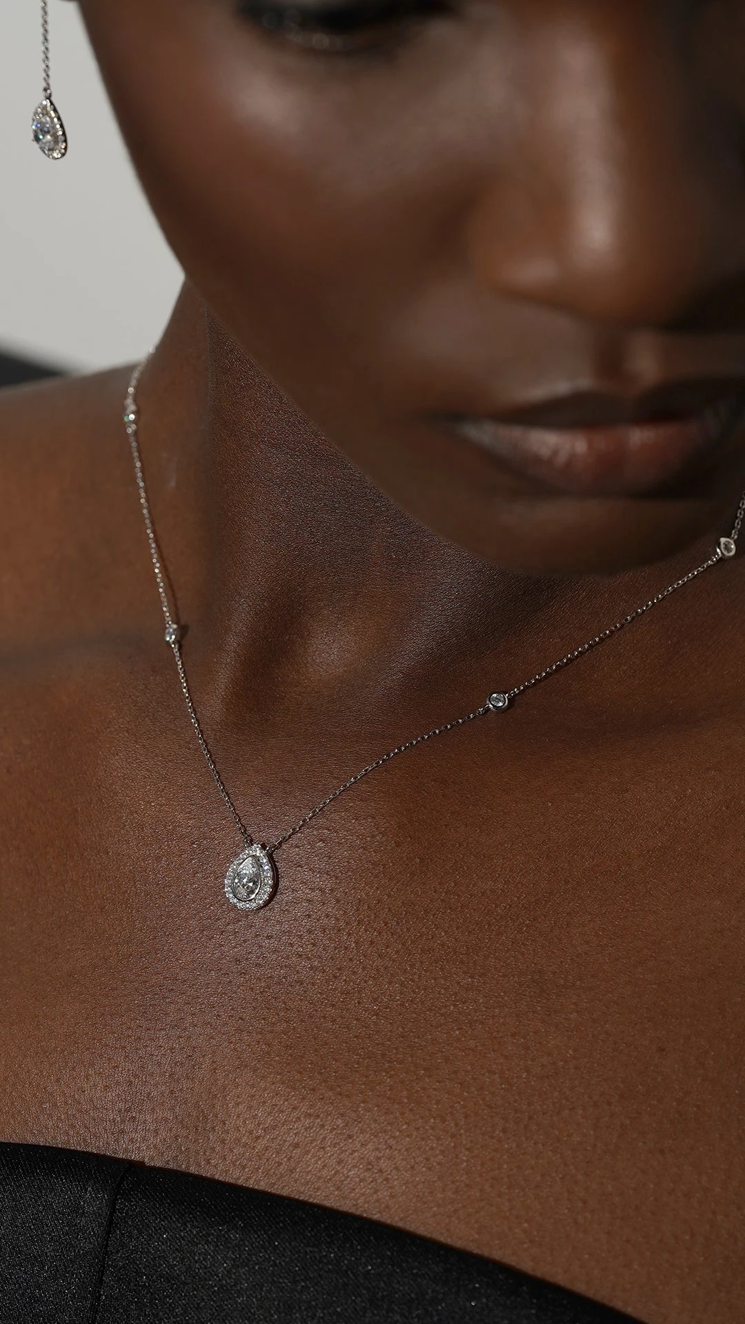 Emile Necklace White Gold Plated 11 Emile Necklace White Gold Plated - Image 9