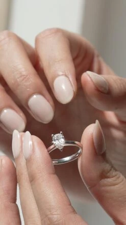 Florence Ring 18K White Gold 33 Florence Ring 18K White Gold -Lustre Jewelry Shop Florence Ring 9d9dd 429b1c1c d6ab 4648 9e44 d78fc69a07c3