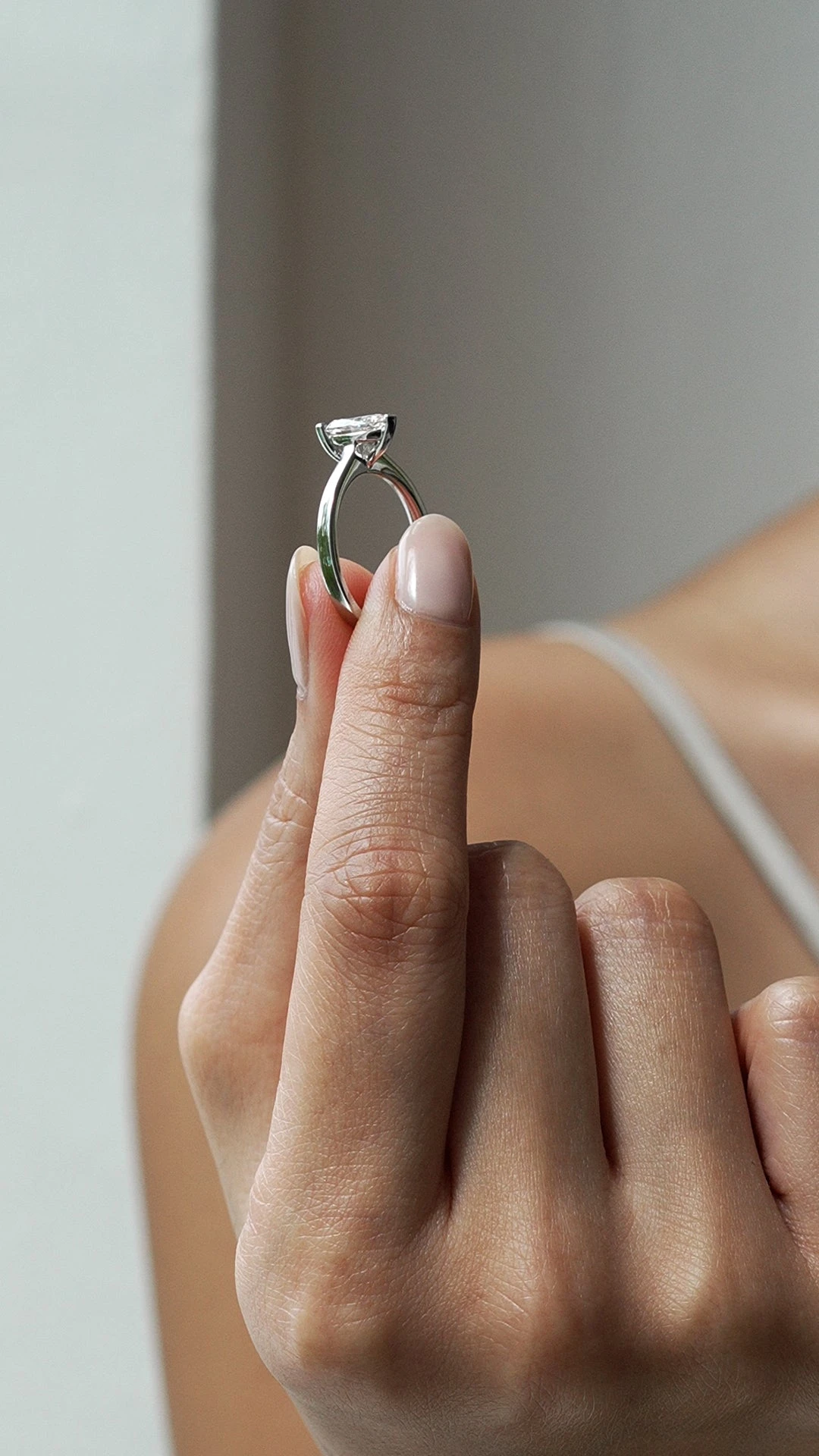 Florence Ring 18K White Gold 11 Florence Ring 18K White Gold - Image 9