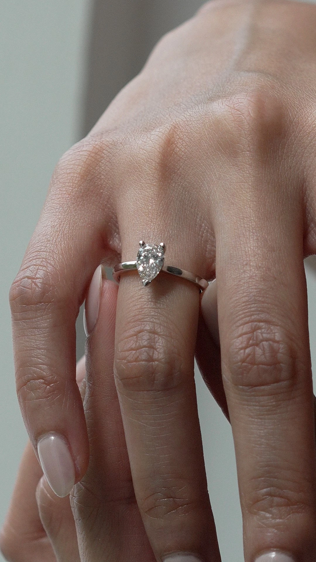 Florence Ring 18K White Gold 13 Florence Ring 18K White Gold - Image 11