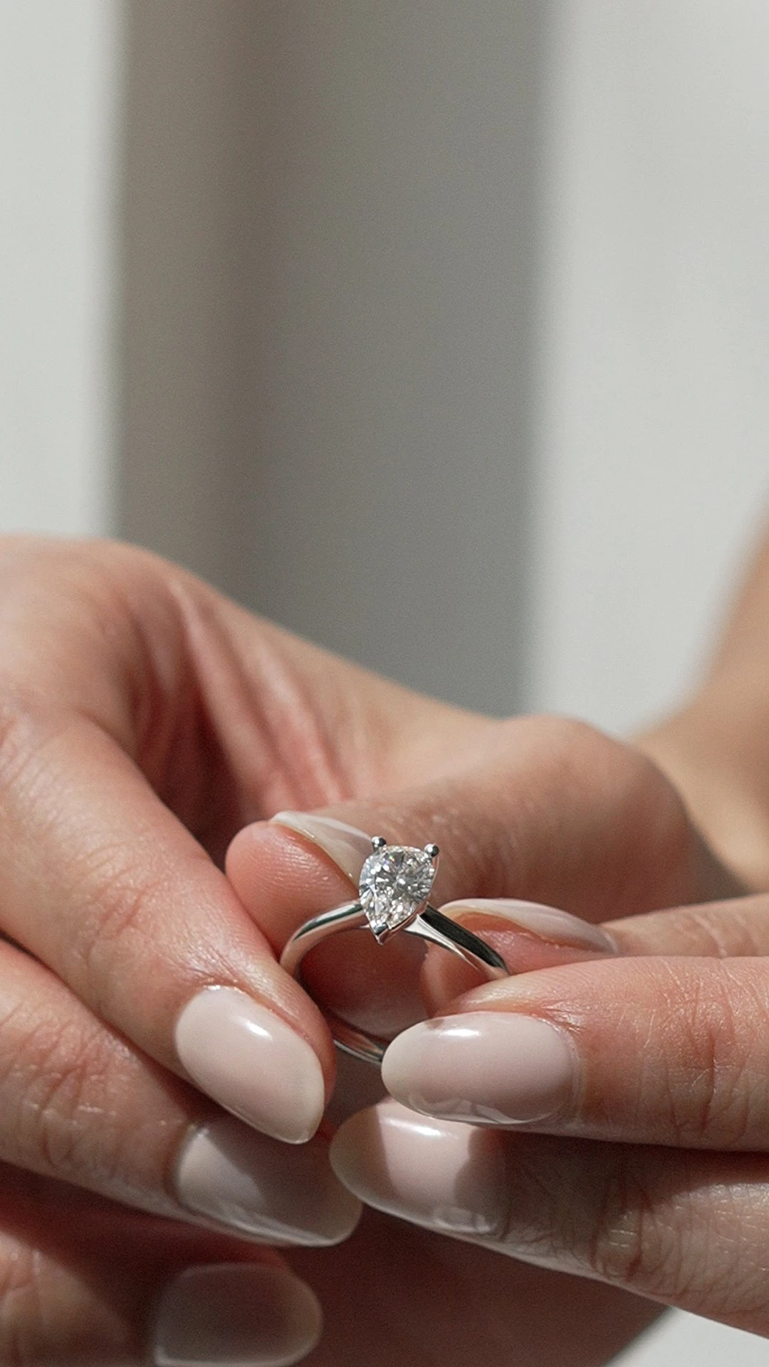 Florence Ring 18K White Gold 15 Florence Ring 18K White Gold - Image 13