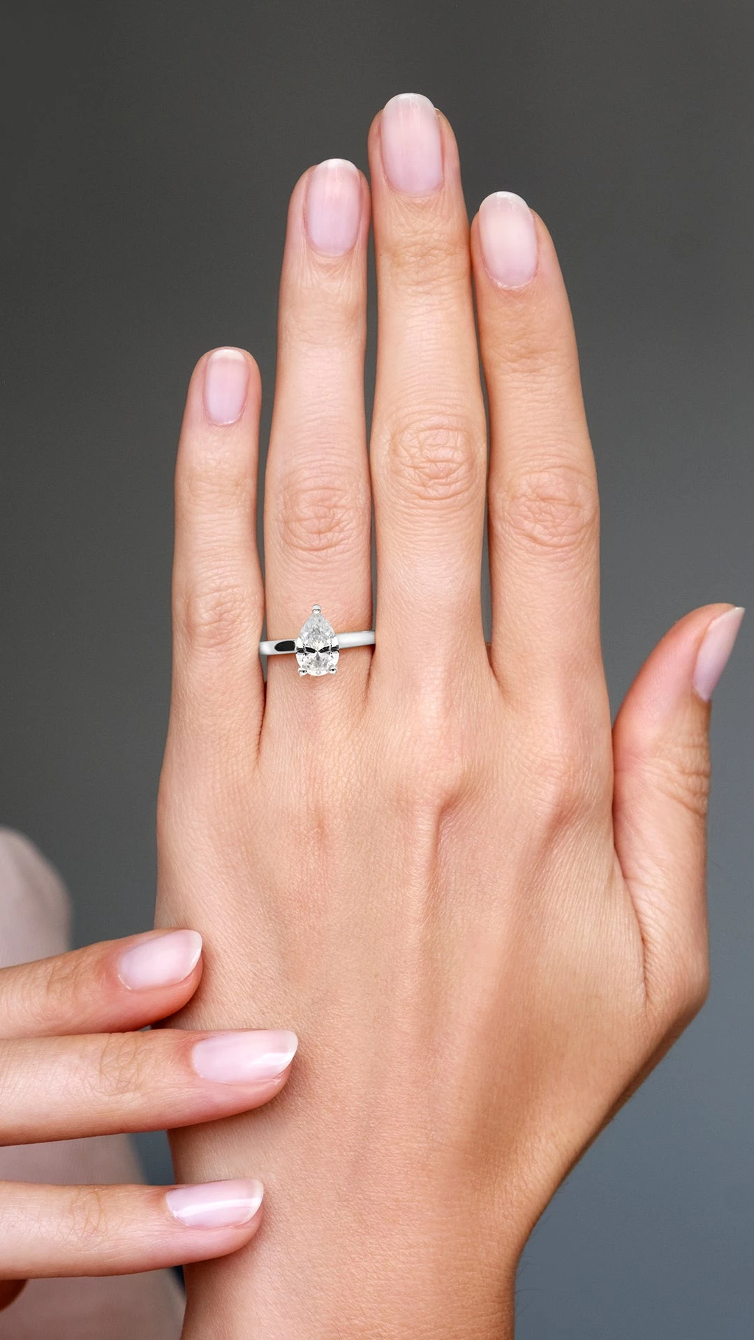 Florence Ring 18K White Gold 7 Florence Ring 18K White Gold - Image 5