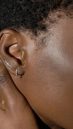 Cami Hoop 9K White Gold 25 Cami Hoop 9K White Gold -Lustre Jewelry Shop HARU STUD 9K WHITE GOLD CAMI 98SSA