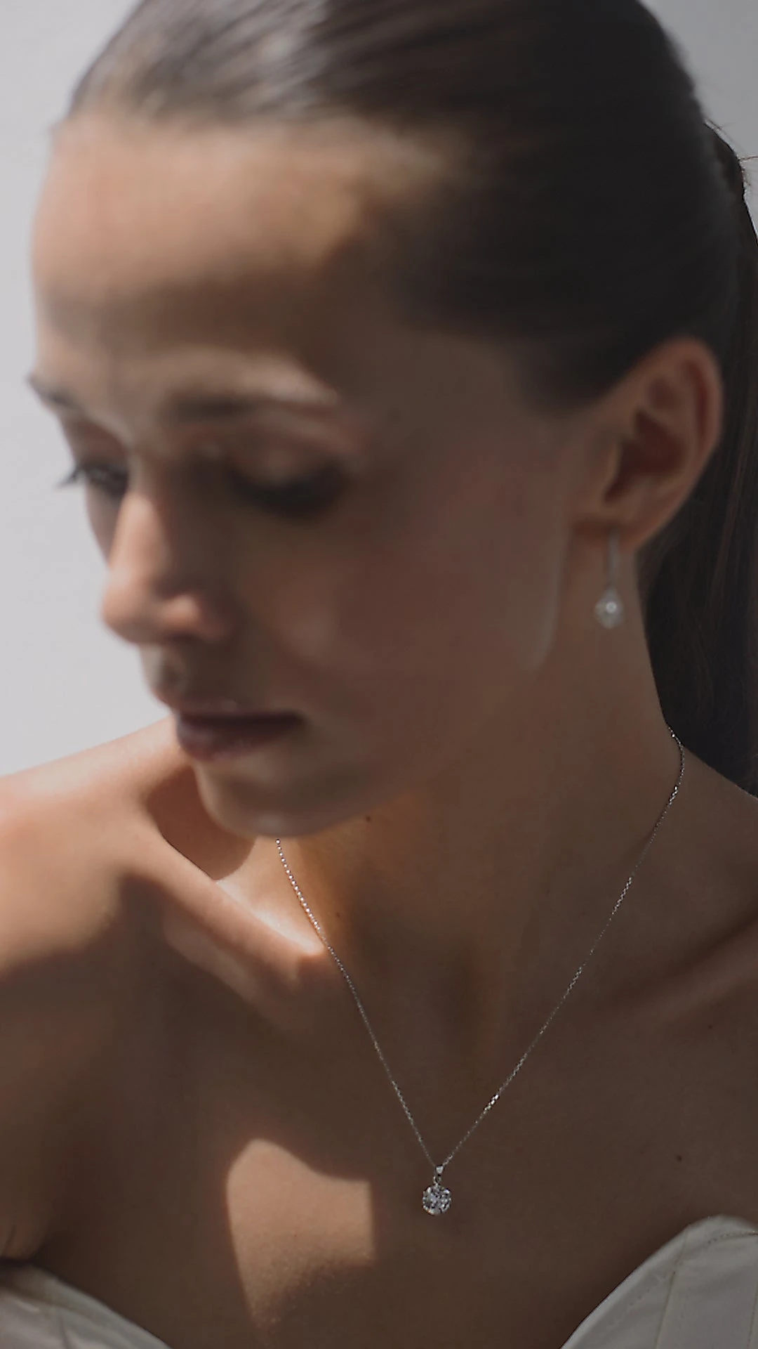 Hazel Necklace White Gold 10 Hazel Necklace White Gold - Image 8