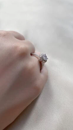 Isolde Ring 18K White Gold -Lustre Jewelry Shop IsoldeRingWGSide1080 f095164f e91b 461a b0fb 1ba97a91d725