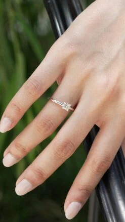 Judy Ring 0.57 18K White Gold -Lustre Jewelry Shop JUDY RING D8DSK