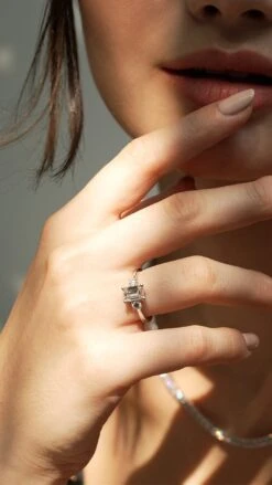 Juliet Ring 18K White Gold -Lustre Jewelry Shop JULIET RING 18K WHITE GOLD 3033SSSK fb1c524c 23dc 4c4e 966d 9e0f2e55c305