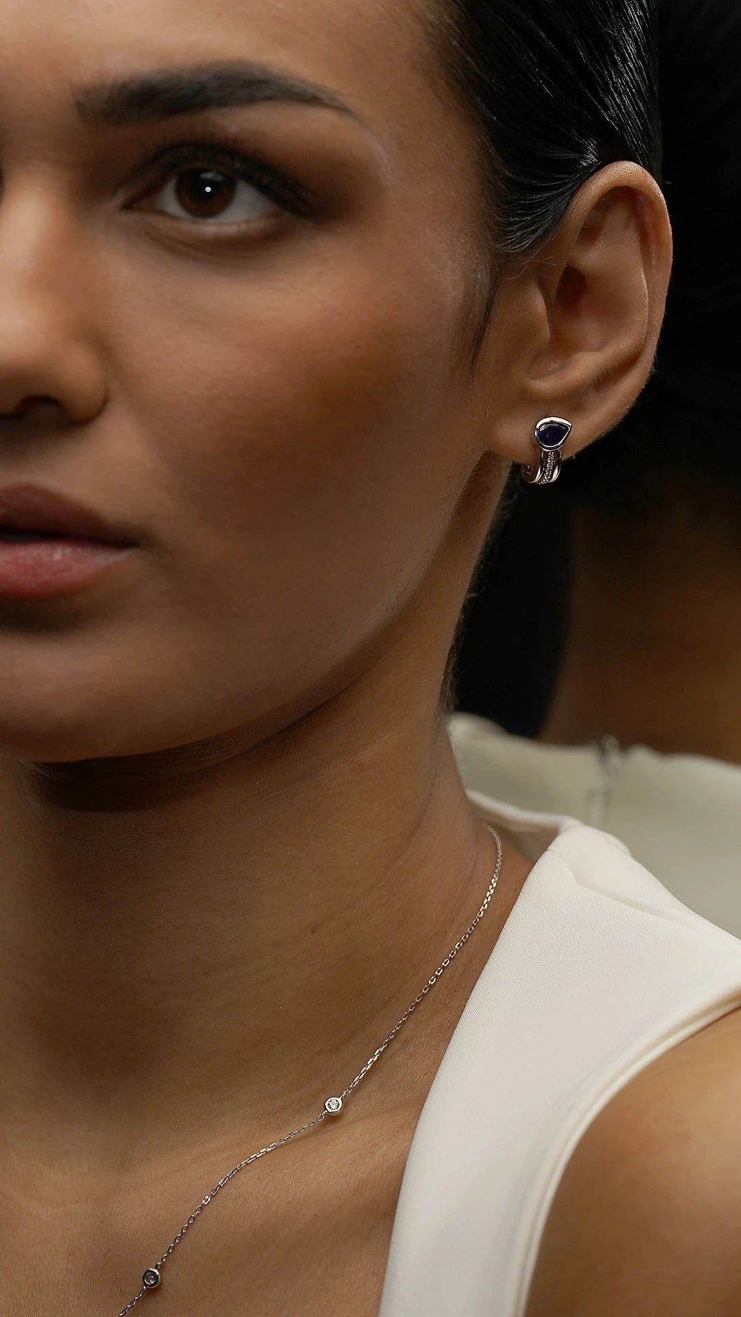 Jaia Earrings Sapphire White Gold Plated 5 Jaia Earrings Sapphire White Gold Plated - Image 3