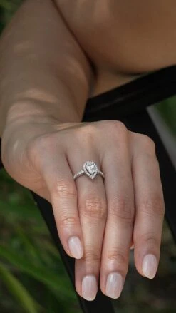 Kristen Ring 18K White Gold 25 Kristen Ring 18K White Gold -Lustre Jewelry Shop KRISTEN RING IIDS b2cac151 e633 40f6 b17e 2da6f00c09f0