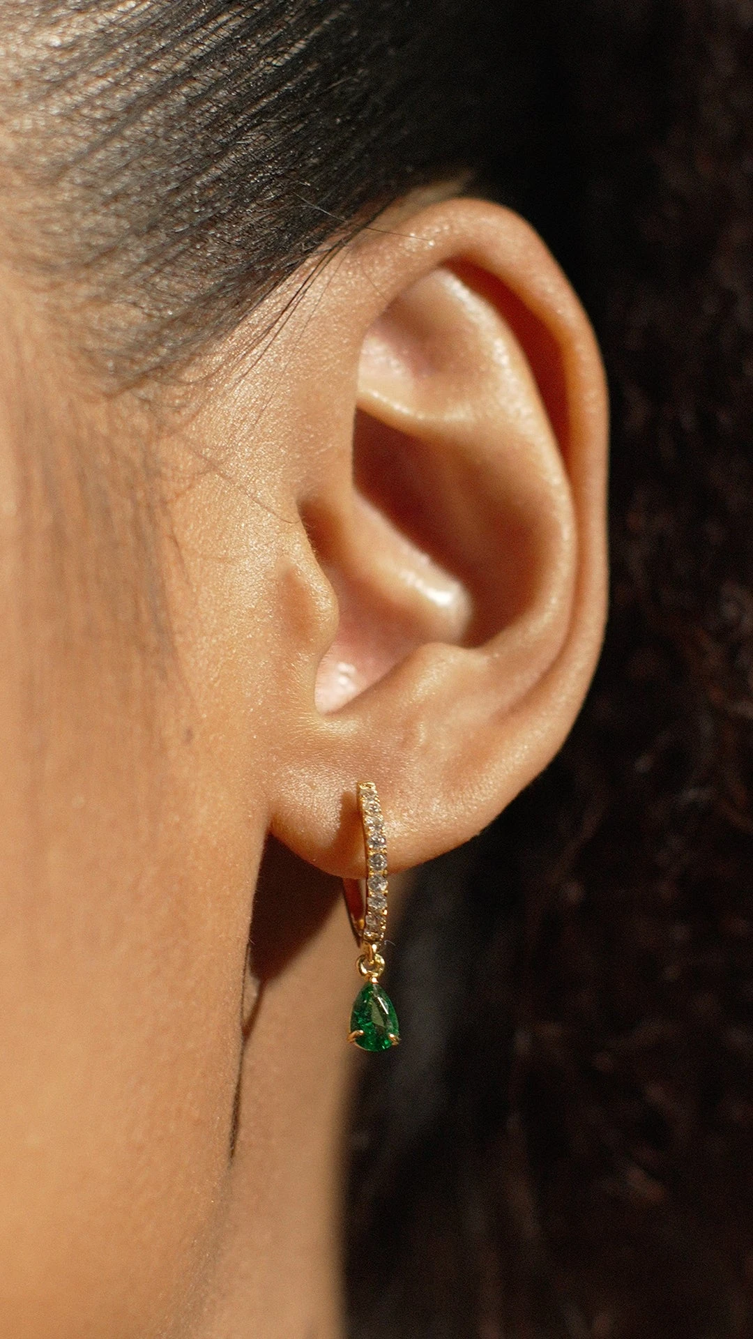 Leni Hoop Emerald Green 18K Gold Vermeil 10 Leni Hoop Emerald Green 18K Gold Vermeil - Image 8