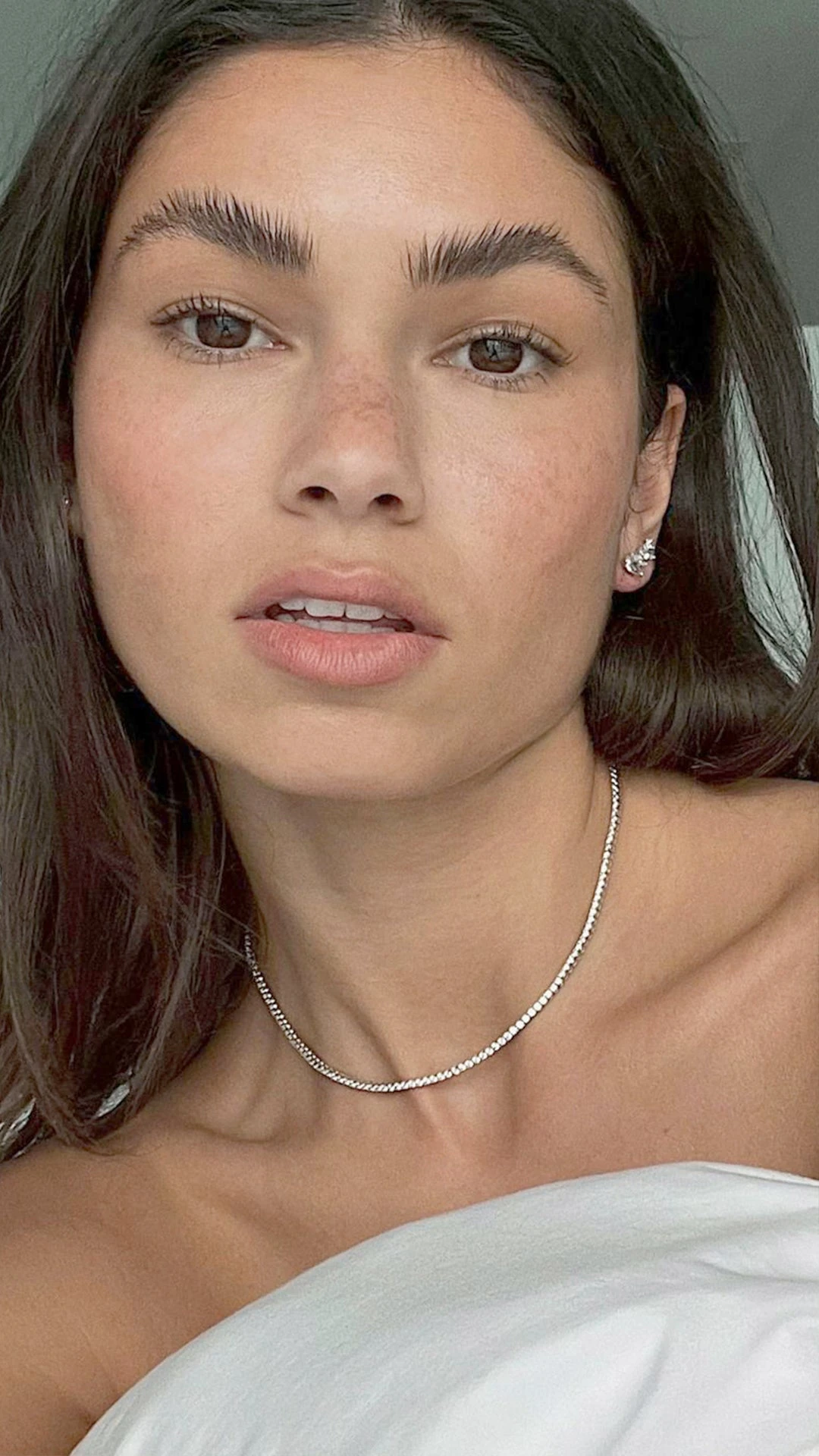 Lexi Necklace White Gold Plated 6 Lexi Necklace White Gold Plated - Image 4