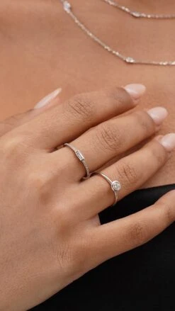 Maisie Ring 9K White Gold -Lustre Jewelry Shop MAISIE ILARIARING 9K WHITE GOLD 8D8D8SJSJ