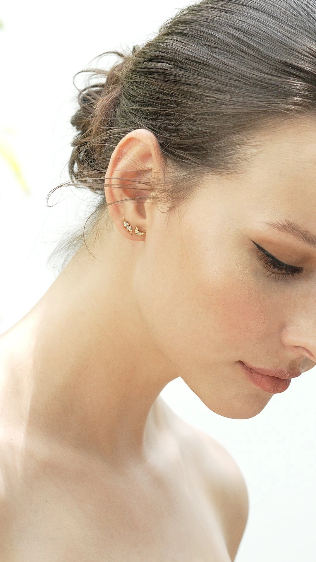 Moon Stud 18K Gold Vermeil 8 Moon Stud 18K Gold Vermeil - Image 6