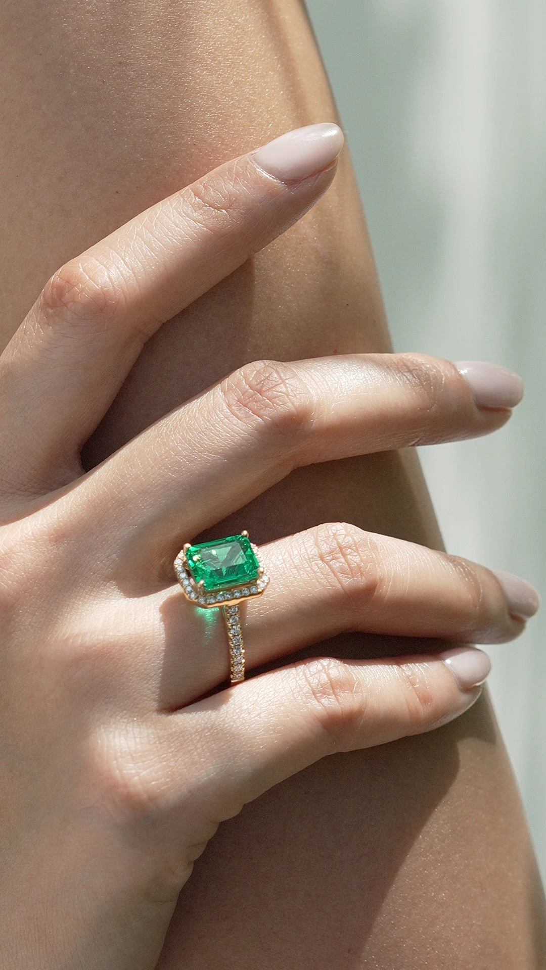 Mallory Ring 3.00ct Emerald 18K Yellow Gold 3 Mallory Ring 3.00ct Emerald 18K Yellow Gold