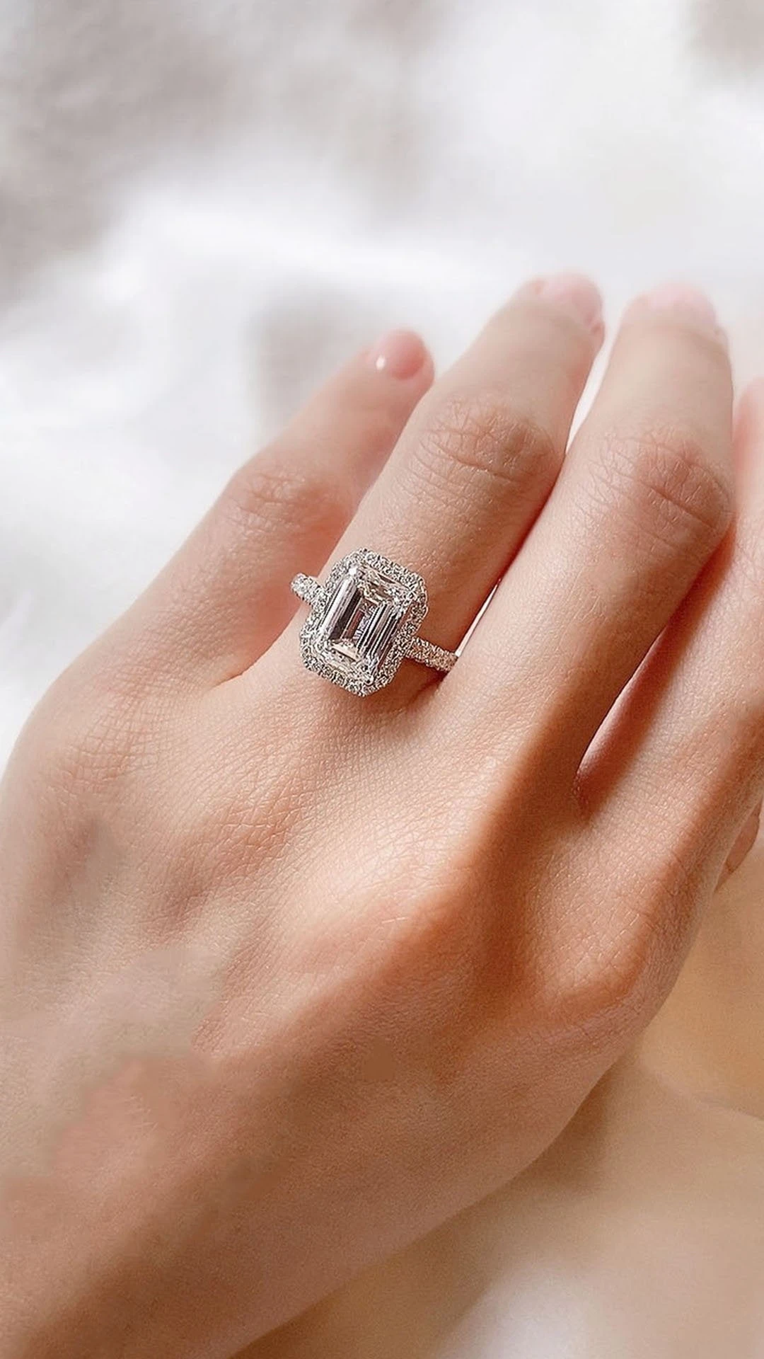 Mallory Ring 18K White Gold 4 Mallory Ring 18K White Gold - Image 2