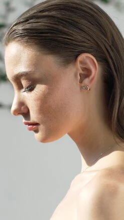 Rai Stud 9K White Gold -Lustre Jewelry Shop RAI 9K WG 83838112