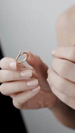 Rebecca Ring 18K Yellow Gold 25 Rebecca Ring 18K Yellow Gold -Lustre Jewelry Shop REBECCA RING 18K YELLOW GOLD 73322 56ac4786 2762 442a b825 25613b459a47