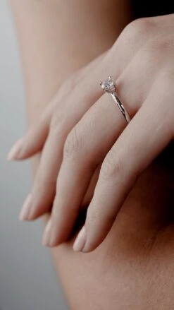 Saffia Ring 0.50ct 18K White Gold -Lustre Jewelry Shop SAFFIA RING 18K WHITE GOLD 338382