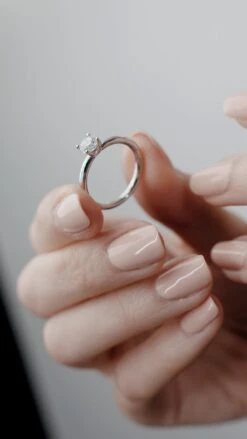 Saffia Ring 18K White Gold 28 Saffia Ring 18K White Gold -Lustre Jewelry Shop SAFFIA RING 18K WHITE GOLD 4432 f1a8b270 d317 45ca 93f2 5fb5e5f4bde5