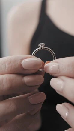 Saffia Ring 18K White Gold 24 Saffia Ring 18K White Gold -Lustre Jewelry Shop SAFFIA RING 18K WHITE GOLD 999 ce5acde3 7b3e 495d a9df 665e93b1b5f9