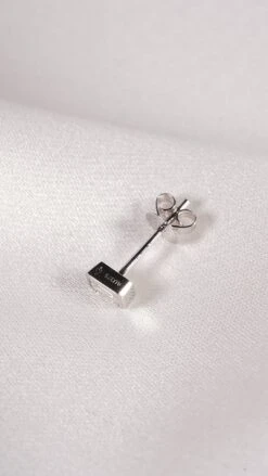 Seema Stud 9K White Gold -Lustre Jewelry Shop SEEMA STUD 9K WHITE GOLD S98