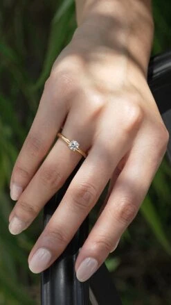 Saffia Ring 0.50ct 18K Yellow Gold 19 Saffia Ring 0.50ct 18K Yellow Gold -Lustre Jewelry Shop Saffia Ring 0.50ct 18K Yellow Gold djdj882a