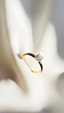 Saffia Ring 0.50ct 18K Yellow Gold 14 Saffia Ring 0.50ct 18K Yellow Gold -Lustre Jewelry Shop SaffiaRing18KYG Still1 51be6b61 a6bf 404b a35d c80c2e8978df