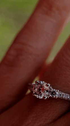 Vivienne Ring 18K White Gold 11 Vivienne Ring 18K White Gold -Lustre Jewelry Shop Screenshot2020 10 16at16.27.21