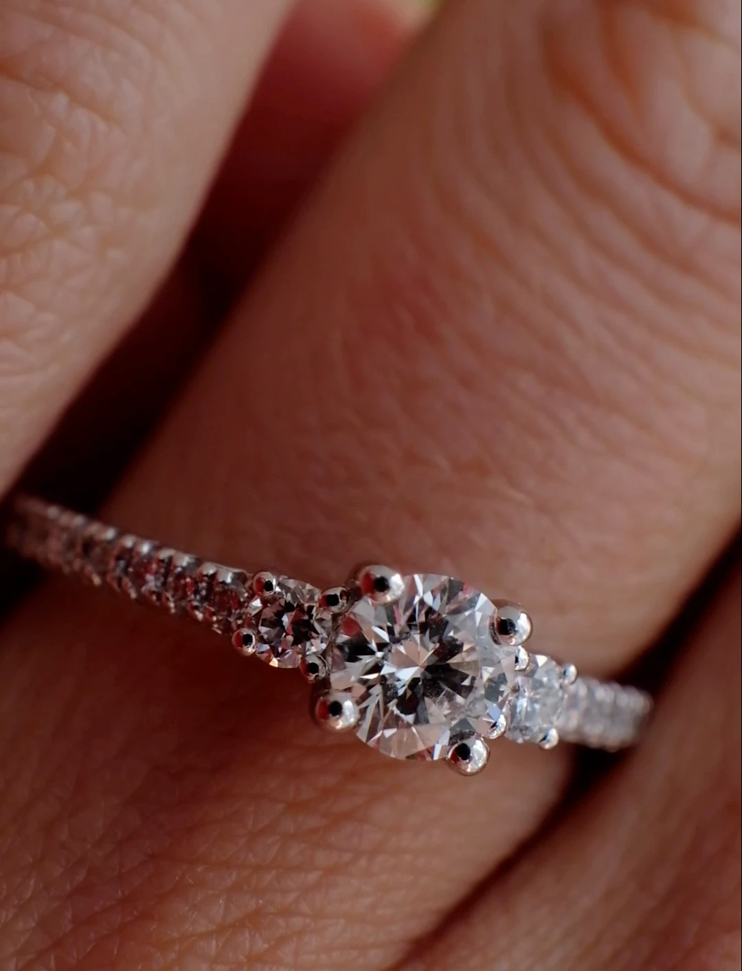 Vivienne Ring 18K White Gold 8 Vivienne Ring 18K White Gold - Image 6