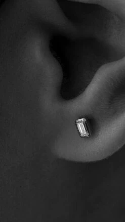 Seema Stud 9K White Gold -Lustre Jewelry Shop Seema Stud 9K White Gold IODS89