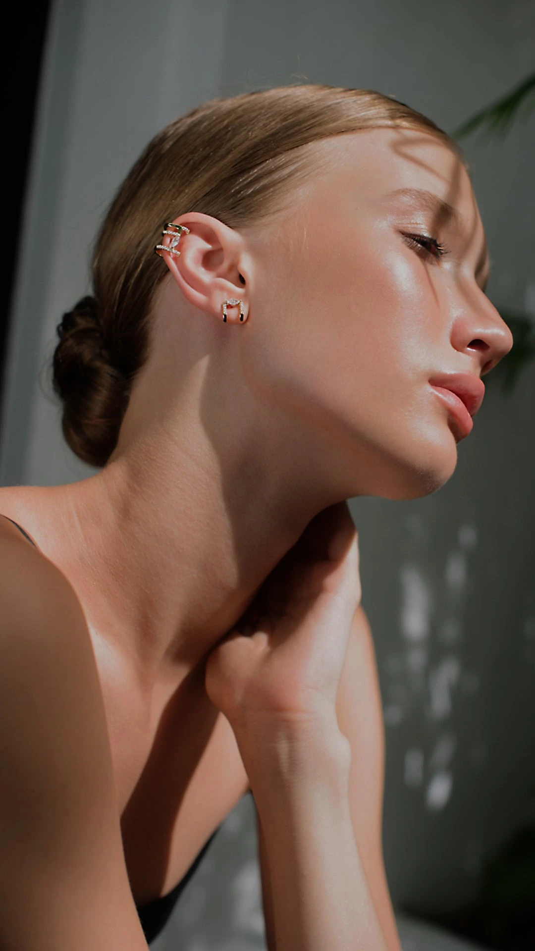 Telma Ear Cuff 18K Gold Vermeil 12 Telma Ear Cuff 18K Gold Vermeil - Image 10