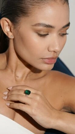 Tatum Emerald Cocktail Ring White Gold Plated -Lustre Jewelry Shop Tatum Emerald Flanders Cocktail Ring d89sjk