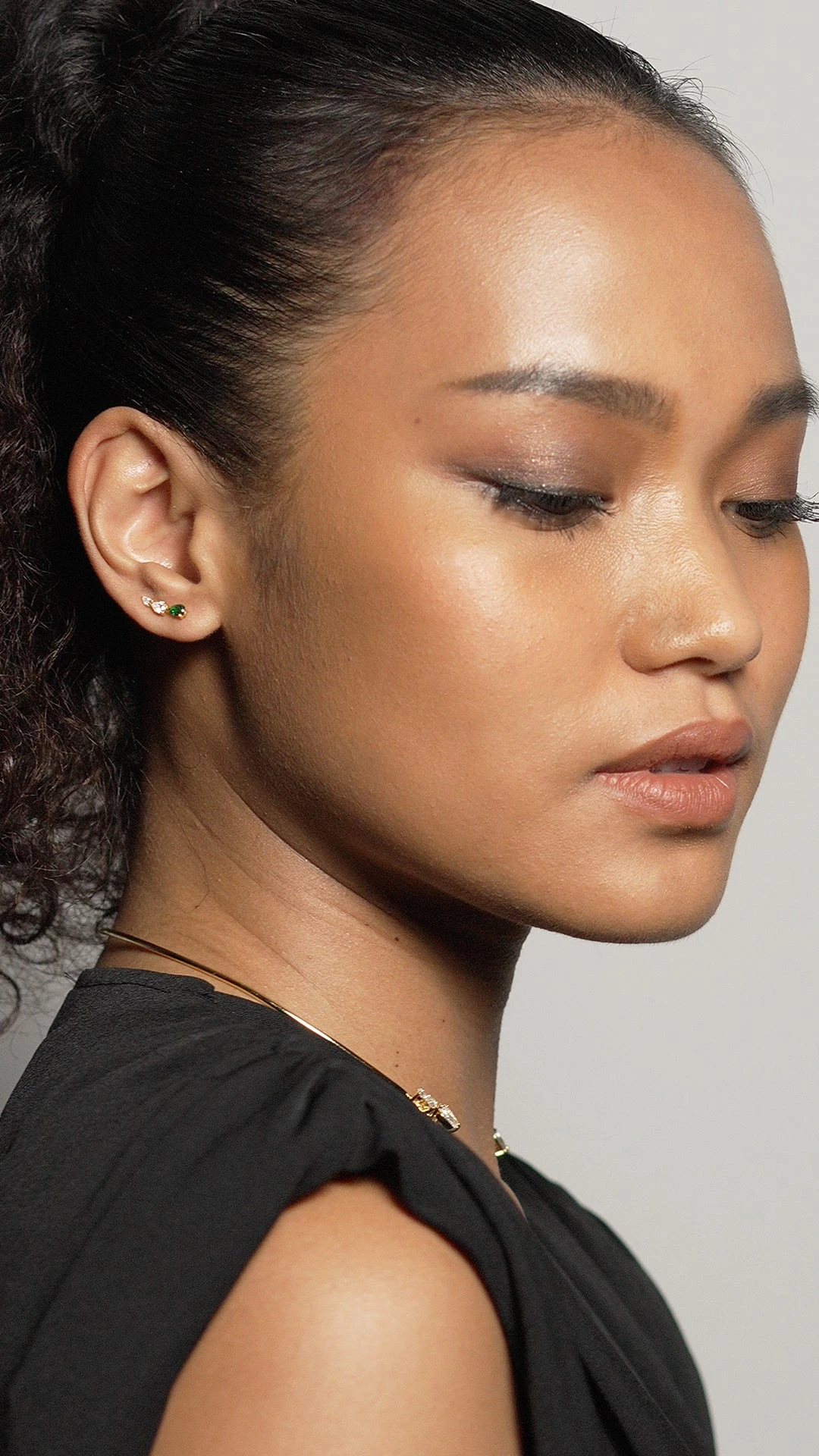 Toluda Ear Climber Emerald Gold Vermeil 9 Toluda Ear Climber Emerald Gold Vermeil - Image 7