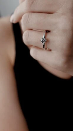 Trudie Ring 18K White Gold -Lustre Jewelry Shop Trudie Ring 18K White Gold 333222299991 2bd97c8e 12a8 46ea 9429 c0a46054eea3