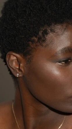 Ume Stud 9K Yellow Gold